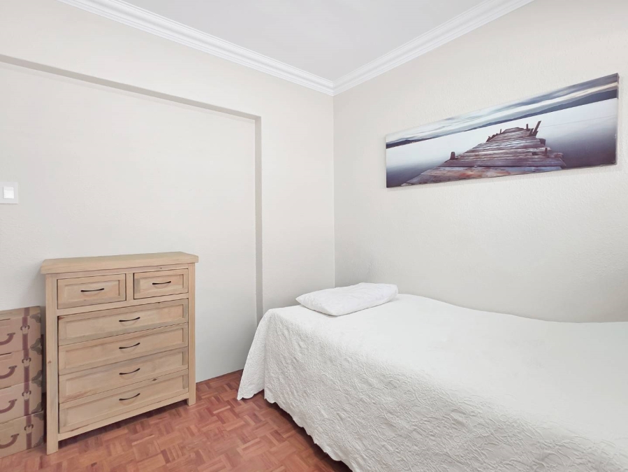 2 Bedroom Property for Sale in Sea Point Western Cape